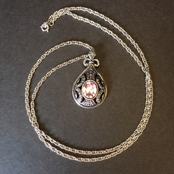 GREAT GIFT! Necklace teardrop pendant pink stone 25.5” chain tarnish free - Picture 3 of 9